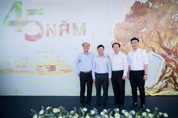 Lễ Kỷ Niệm Thành Lập Công Ty