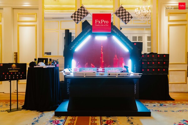 Tổ chức sự kiện tại TP HCM - Booth game tại FX PRO Gala Night 2025
